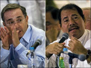 Las FARC rechazan negociar con Uribe....Daniel Ortega, de Nicaragua y Rafael Correa, de Ecuador, forman frente común contra Alvaro Uribe, de Colombia