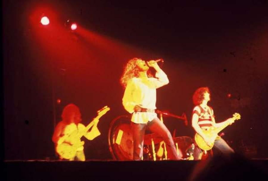 Led Zeppelin listo para grabar de neuvo, pero sin su vocalista  Robert Plant