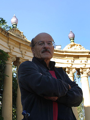 El cineasta, en Sevilla, durante una visita a España en 2004. (Foto: Fernando Ruso)
