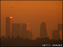 Esmog sobre Los Ángeles (imagen de noviembre 2006)