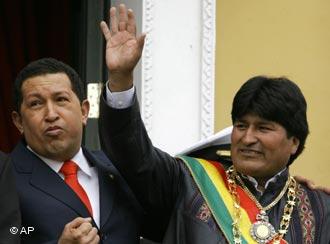 Hugo Chavez en Bolivia con Evo Morales.