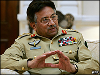Pervez Musharraf, actual presidente y jefe del ejército / Foto de archivo
