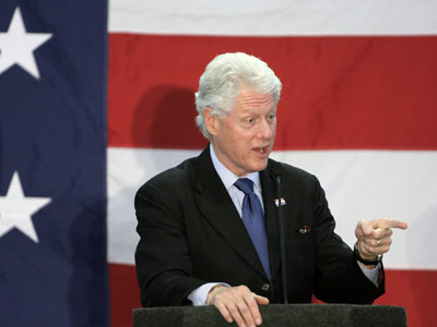 AP - Bill Clinton molesto con Richardson
