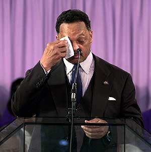 El reverendo Jesse Jackson durante un oficio en Chicago. (Foto: AP)