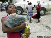 La ONU distribuye alimentos en Haití