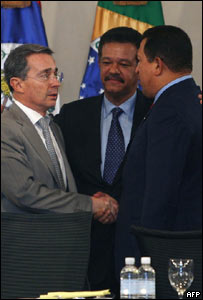 Álvaro Uribe, Leonel Fernández y Hugo Chávez